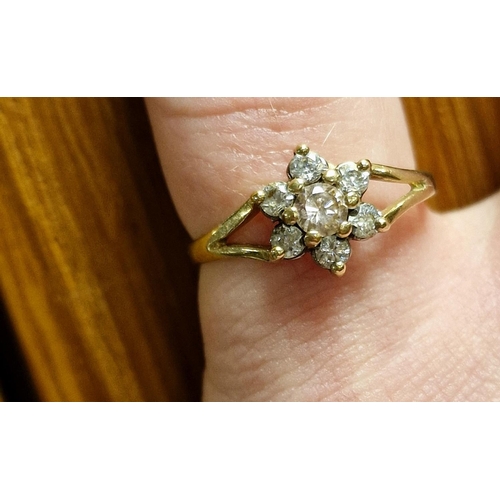 188f - 9ct Gold & Pink Zircon Dress Ring, size N