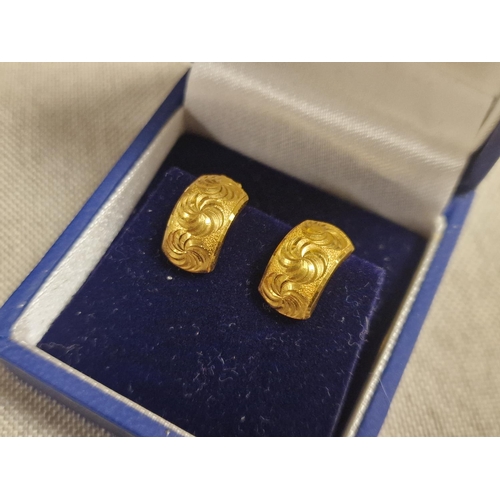 228 - 22ct Gold Earrings Weight 2.78g