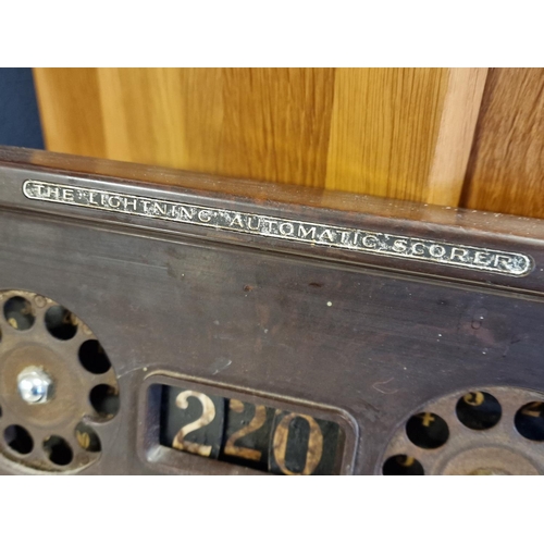 27 - Lightning Automatic Scorer Wall Mounted Vintage Sports Gaming Scoring Machine - 36cm square