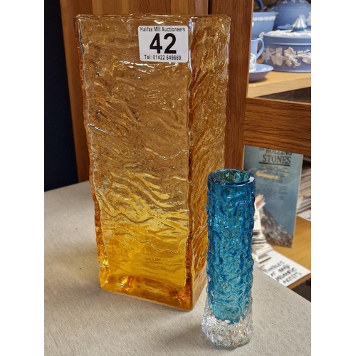42 - Whitefriars Smal Bark Cylinder Vase + a Japanese Tajima Tall Orange Art Glass Vase - 25.5 and 14.5cm... 