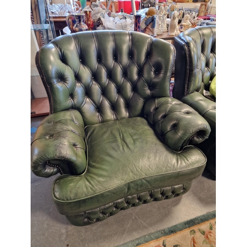 275 - Chesterfield Green Leather Armchair - 86x92x100cm