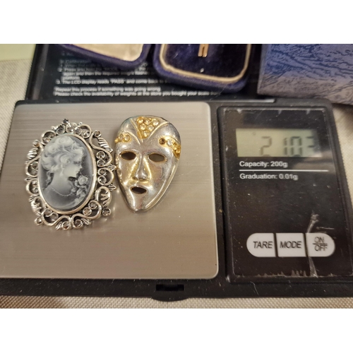 28n - Collection oif Silver Hallmarked Collectables (50.65g) + Two Unmarked Silver Pieces (21g)