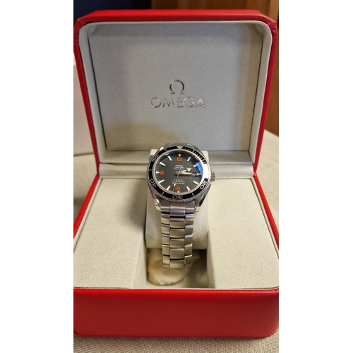 122c - Omega Seamaster Planet Ocean Professional Designer Wrist Watch w/box, case candy & in good working o... 