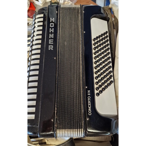 35a - Hohner Accordion Concerto II w/Hohner Case - Good condition