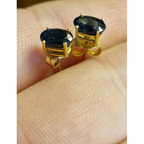 84 - 18ct Gold & Sapphire Stud Earrings