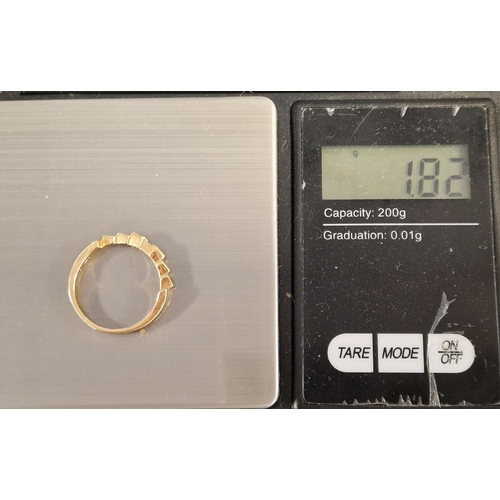 86 - 14ct Gold Designer Ring - 1.8g & size M