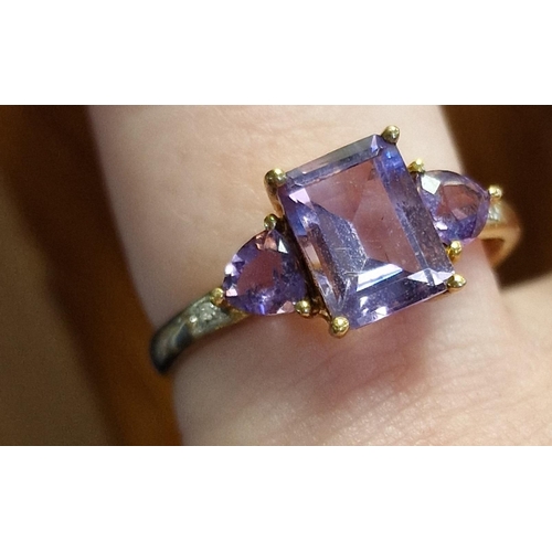 122 - 9ct Gold, Amethyst & Diamond Dress Ring, size P