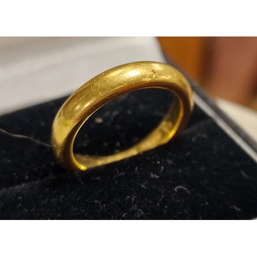 87 - 22ct Gold Weedding Band Ring, 9.6g & size O+0.5