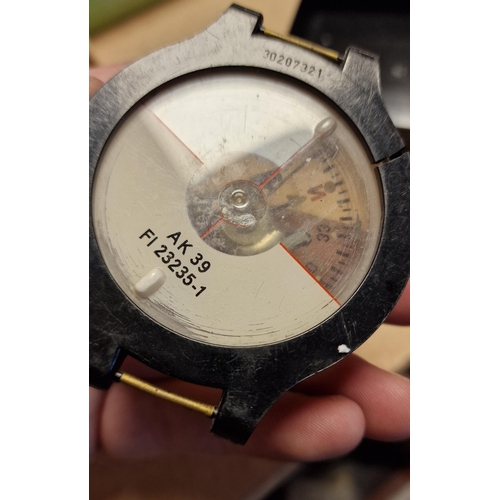 260 - WWII German Pilot's Wrist Compass - Militaria Interest