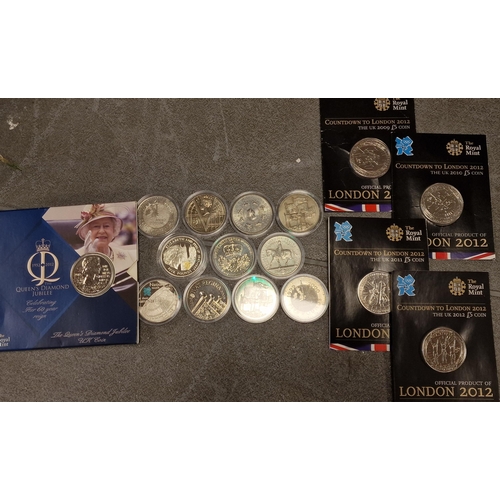 30f - Queen Elizabeth assorted Five Pound Coins
