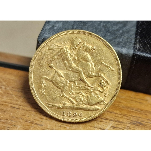 98 - 22ct Gold Sovereign Coin, 1896 Queen Victoria - 8g