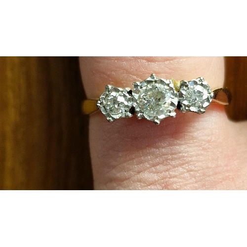 133 - 18ct Gold, Platinum & Diamond Trilogy Ring - size M & 3g