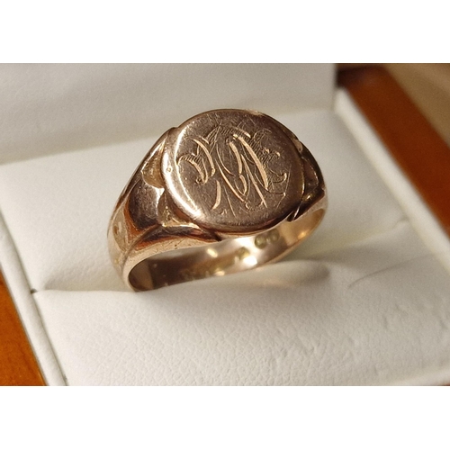 194 - 9ct Gold Signet Ring, size R+0.5 & 3.7g