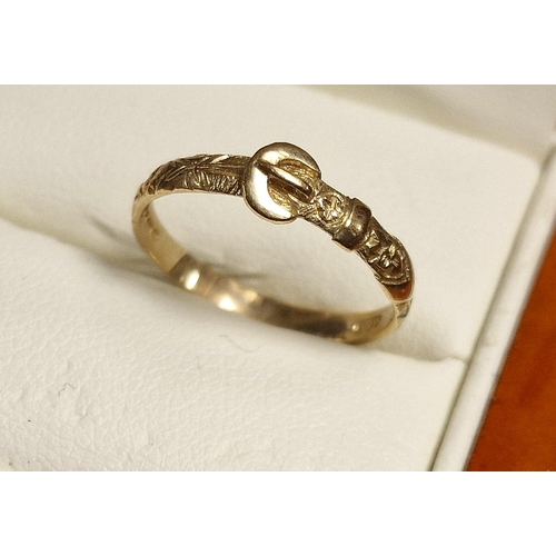 208 - 9ct Gold Vintage Knot Ring, size M