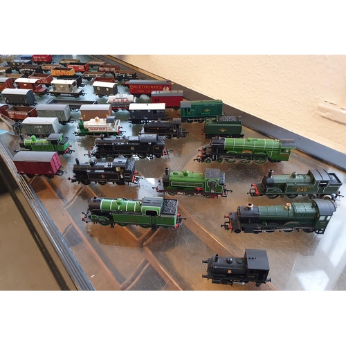 281c - Railway Train Collection of Loco Engines & Rolling Stock/Wagons, inc Hornby, Mainline, Airfix etc