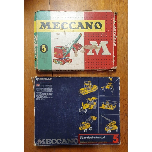 304a - Meccano 5 Pair of Construction Toy Sets