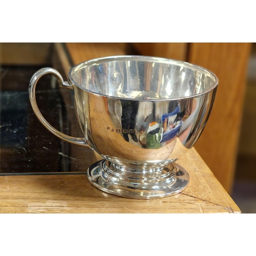 154 - 1912 Hallmarked Birmingham Silver Cup - 89.5g