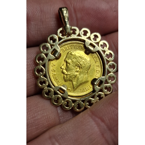 200 - 22ct 1911 Gold Half Sovereign Gold Pendant (9ct) - 8.56g