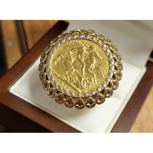 205 - 22ct Full Sovereign 1915 Sovereign Ring (9ct) - total 16.56g and size O