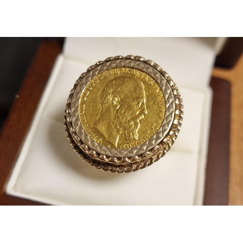 206 - 22ct Gold German Coin Sovereign Style Ring, size O & 9.7g