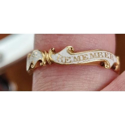 207 - Antique Gold Mourning Ring, size M+0.5 - marked 'Friends Remember' - likely High Gold Content - 4.5g