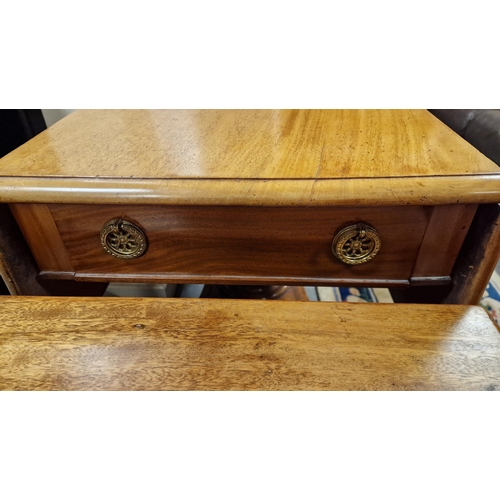 119m - 1930's Drop Leaf Table - in good order