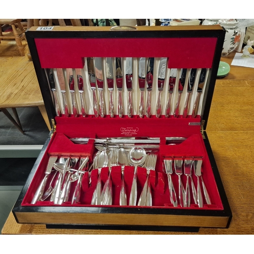 104 - Tarnpruk Cased Canteen of Cutlery, good quality