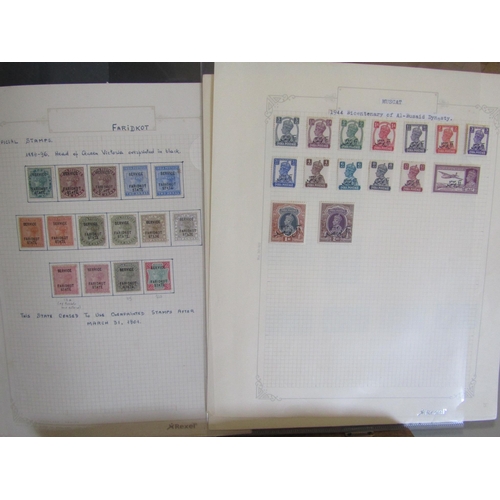 241 - INDIA - 1892-1995 An extensive stock in 100s of glassine packets arranged by issue and number incl o... 