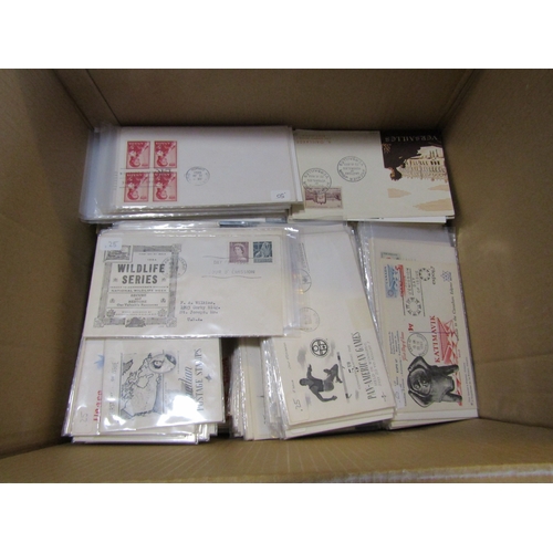 12 - FRANCE AND CANADA FIRST DAY COVERS - An enormous accumulation of loose mainly from 1950s to 1980s wi... 