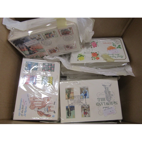 1233 - GREAT BRITAIN -  ELIZABETH II - First Day Covers extensive stock of STUART covers being an ex-Dealer... 