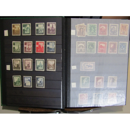 153 - AUSTRIA - 1946 - 1967 mixed unmounted mint and used in a Lighthouse Stockbook light duplication in t... 