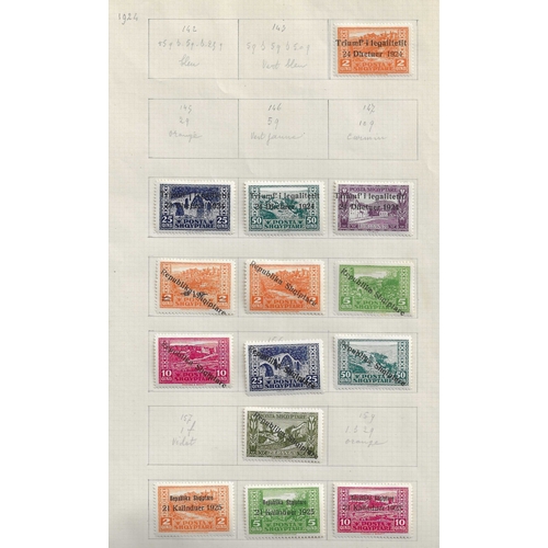 56 - ALBANIA - 1913-1940 Nice mint and used collection, well presented and identified on leaves with bett... 