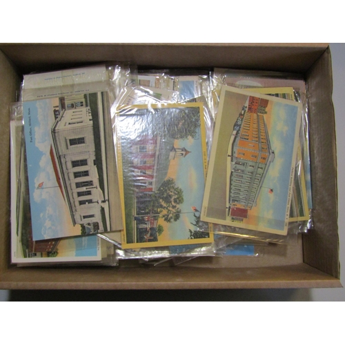 51 - POSTCARDS - United States: Nice unused collection in a shoebox of US post office buildings from arou... 