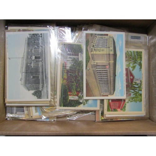 51 - POSTCARDS - United States: Nice unused collection in a shoebox of US post office buildings from arou... 