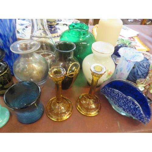 179 - Large lot of coloured glass