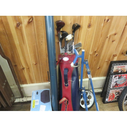 351 - Golf Bag, Golf Clubs, Trolley, Old Screen, Blow-up Mattress, two Dumbbells 