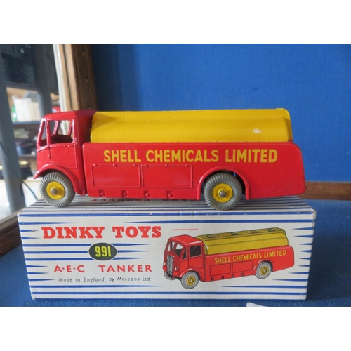 111 - Boxed Dinky Model 991 A.E.C. Tanker