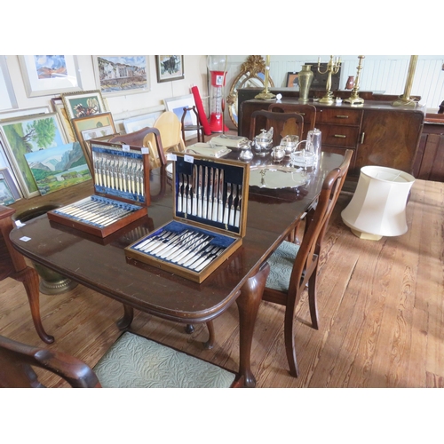 386 - Mahogany Dining suite of Table, Sideboard and five Chairs