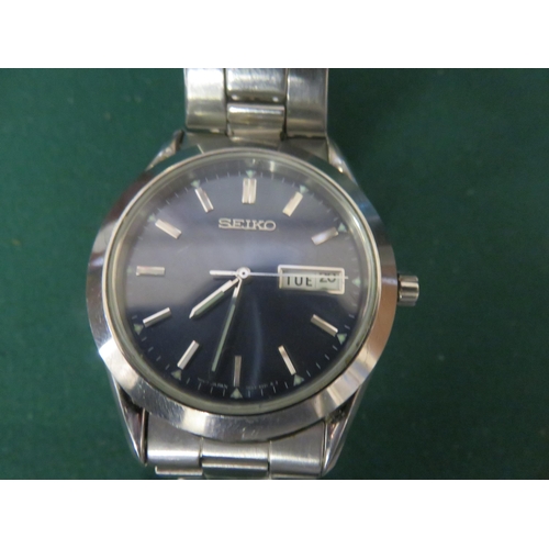 80 - Gents Seiko Day, Date, Stainless Steel Bracelet Watch