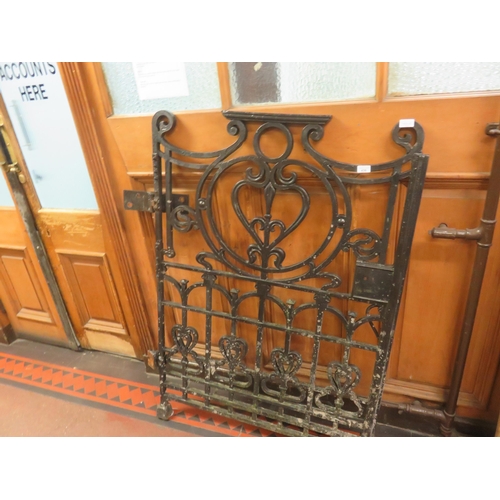 436 - Cast Iron Gate