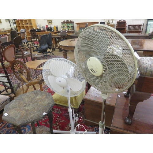 480 - Two Electric Fans and Table Lamp