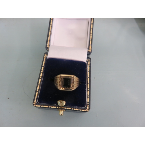 85 - 9ct. Signet Ring