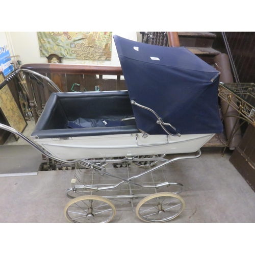 400 - 1970's Pram