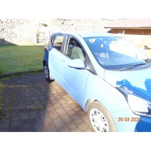 421 - Hyundai i10, Reg. No. ST17 RDZ, automatic. Four door. 3,385 miles.