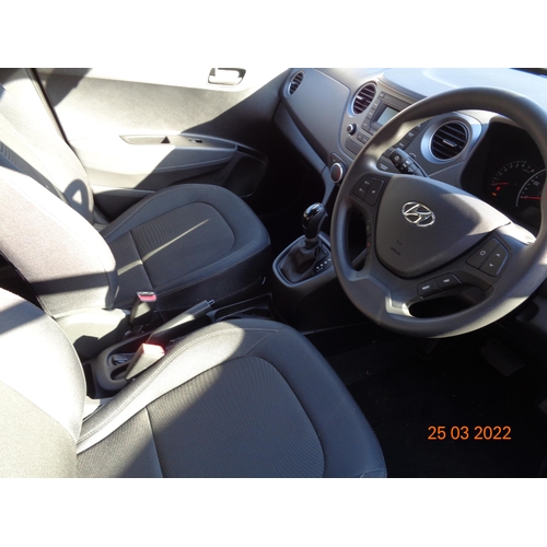 421 - Hyundai i10, Reg. No. ST17 RDZ, automatic. Four door. 3,385 miles.