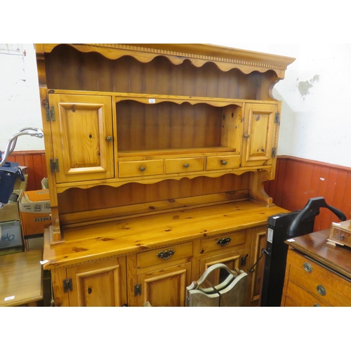 500 - Pine Kitchen Dresser