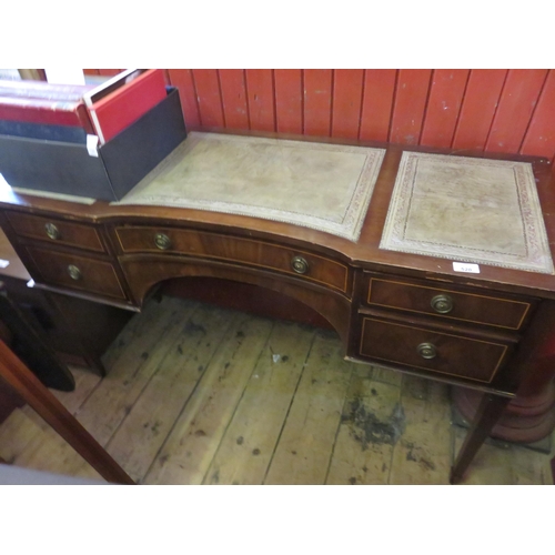 520 - Inlaid Mahogany Ladies Writing Desk