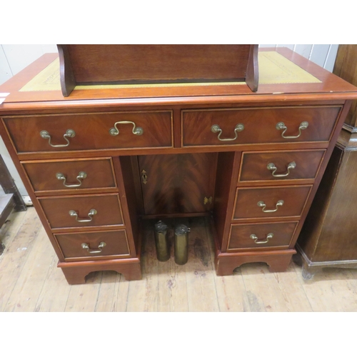 467 - Mahogany Double Pedestal Kneehole Desk