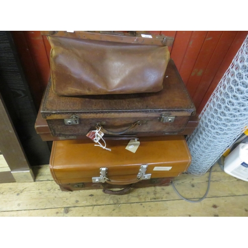 494 - Four Leather Cases and a Gladstone Bag