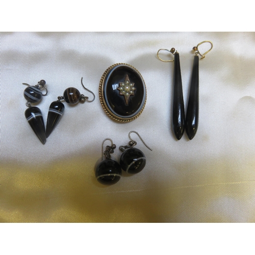 106 - Mixed Quantity of Mourning Style Jewellery